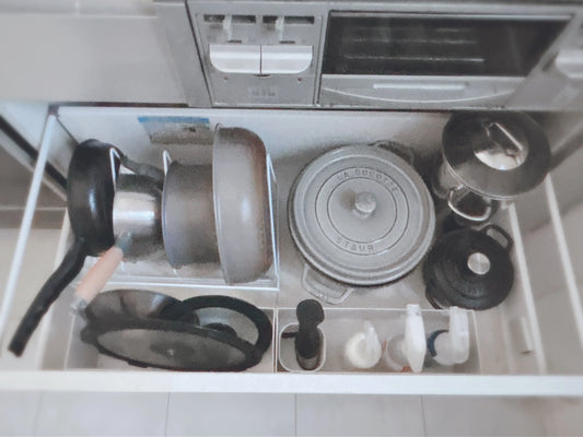 フライパンはたてて収納!が基本です